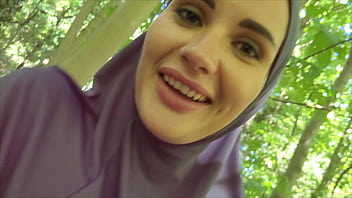 Megan’s Middle Eastern Anal Extravaganza: Piss-soaked Squirting And Creampie Finish