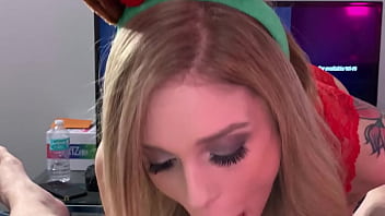 Naughty Blonde Teen Kali Roses Gives Her Step-brother A Christmas Fucking He’ll Never Forget